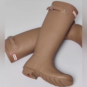 Hunter Original Tall Rain Boot Size 9 New Wellington Boot Tan Mocha Neutral